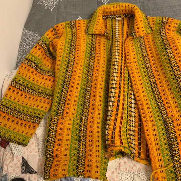 Vintage 100% wool crochet jacket Made in Ecuador does not have sewn button holes - Picture 1 of 4